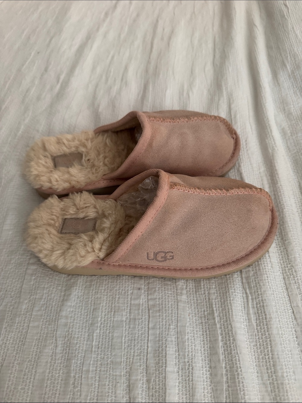 UGG Kids Blush Suede Shearling Slip-On Slippers size 2